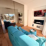 Apartament Modern With Balcony & View *