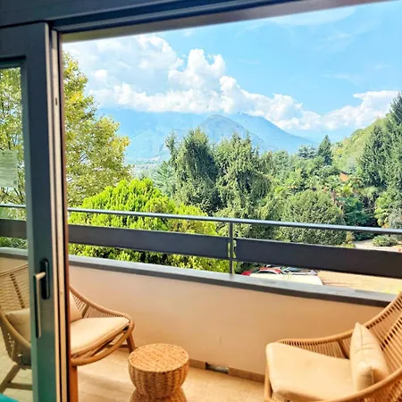 Modern With Balcony & View Appartement *