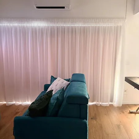 Apartment Modern With Balcony & View