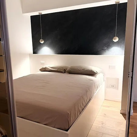 Apartment Modern With Balcony & View *