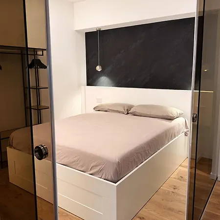 Apartment Modern With Balcony & View *
