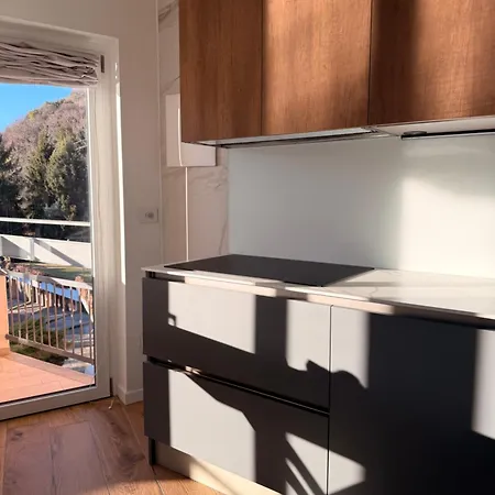 Modern With Balcony & View Appartement *