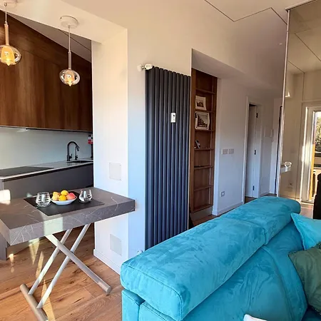 Modern With Balcony & View * ヴェルバーニア