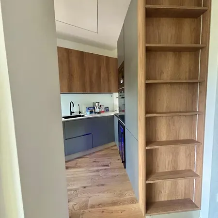 Modern With Balcony & View Appartement