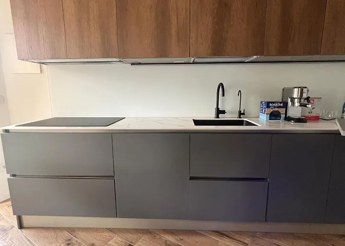 Modern With Balcony & View * ヴェルバーニア